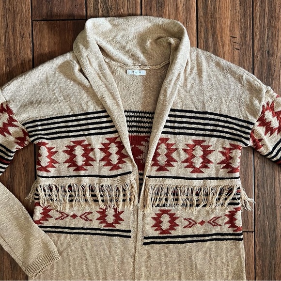 Maurices Boho Fringe Open Front Cardigan Long Aztec
Western Rodeo Medium Duster - Picture 11 of 12